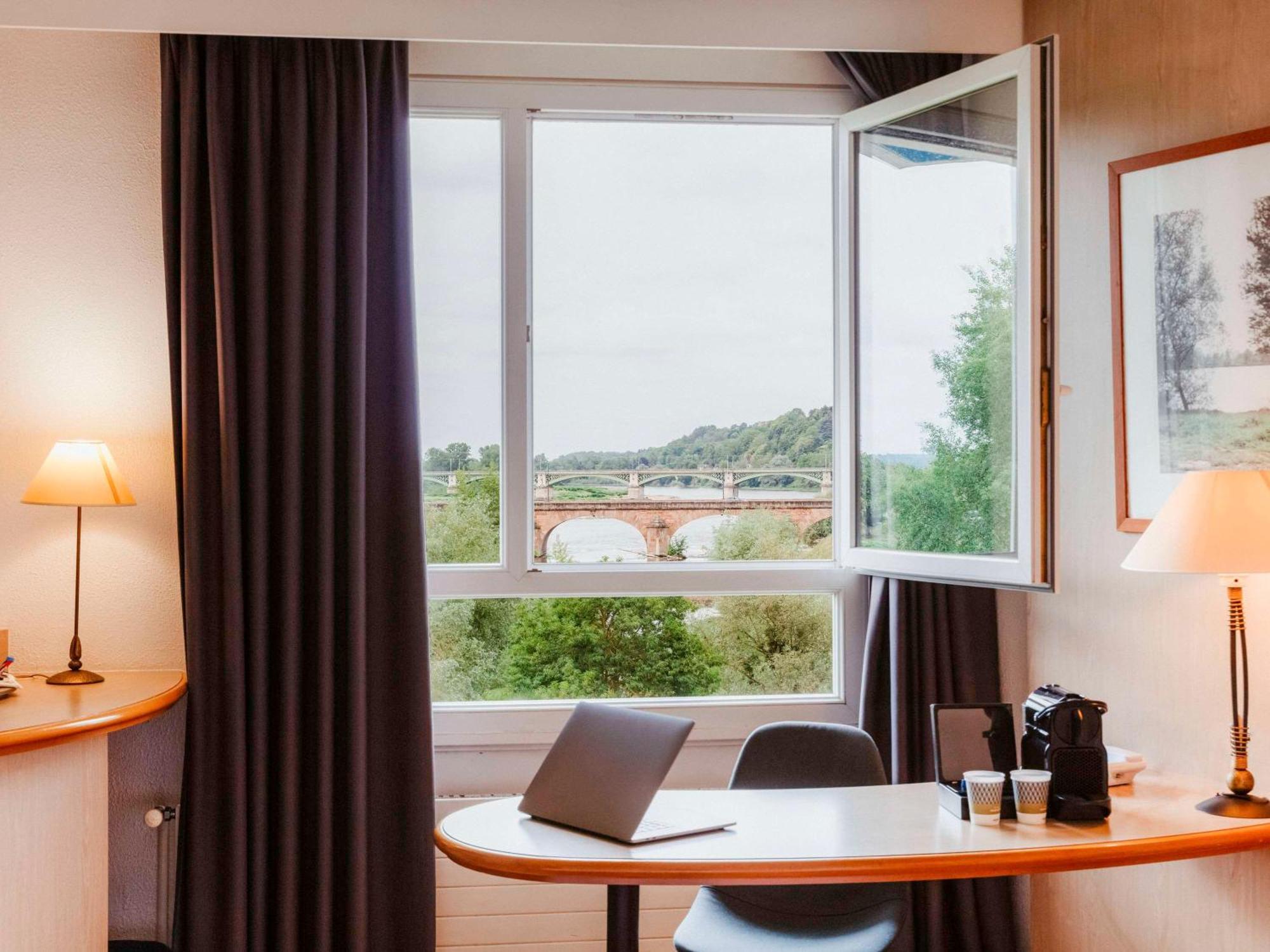 Mercure Nevers Pont De Loire Exteriér fotografie