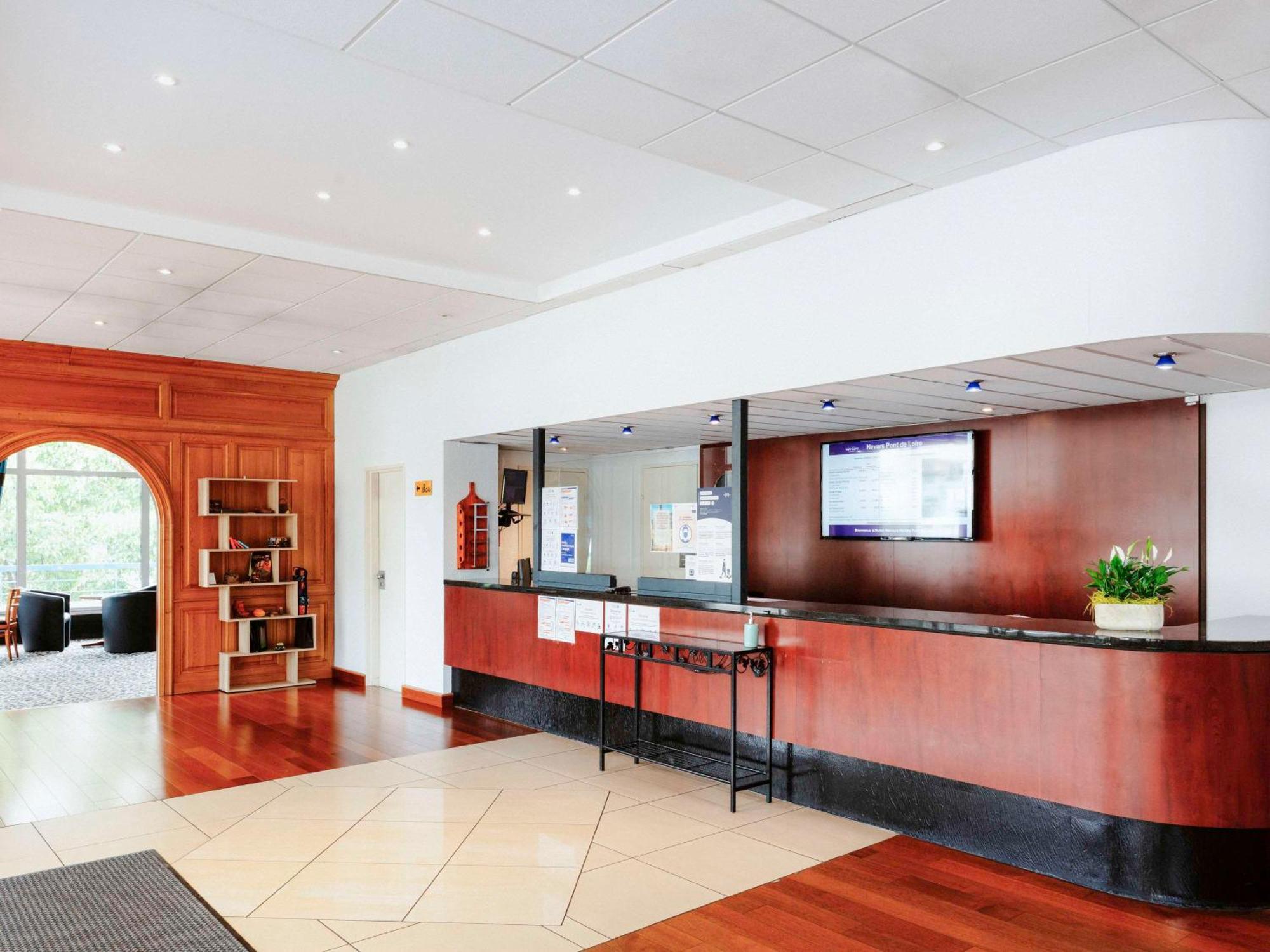 Mercure Nevers Pont De Loire Exteriér fotografie