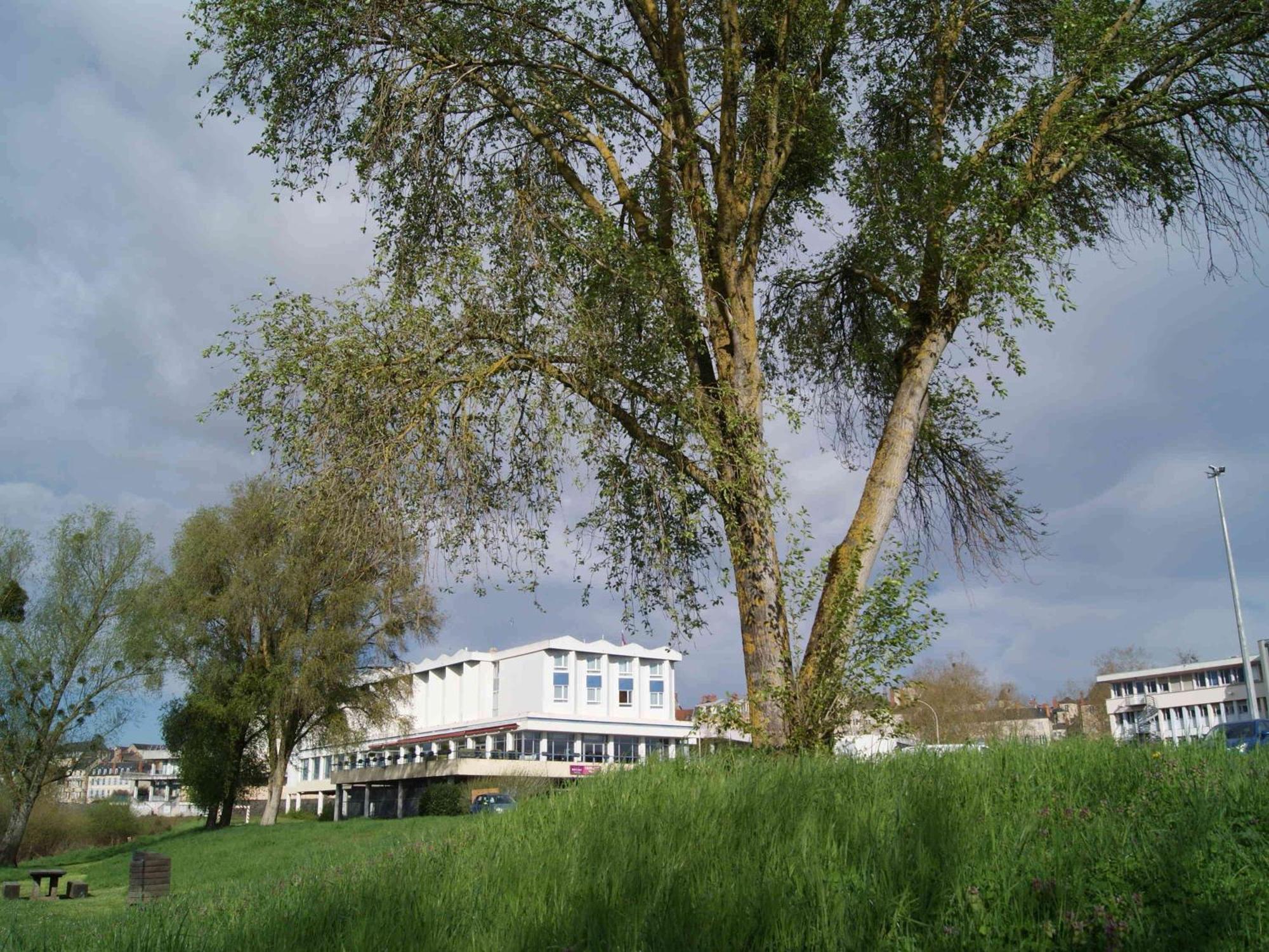 Mercure Nevers Pont De Loire Exteriér fotografie